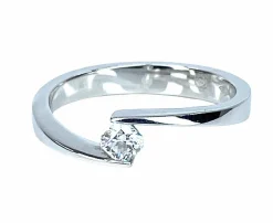 Bague solitaire or blanc et diamant de taille octogonale