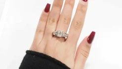 Bague solitaire or blanc et diamant ovale