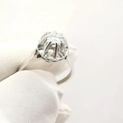 Bague solitaire or blanc diamant