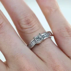 Bague Solitaire Or blanc Diamants