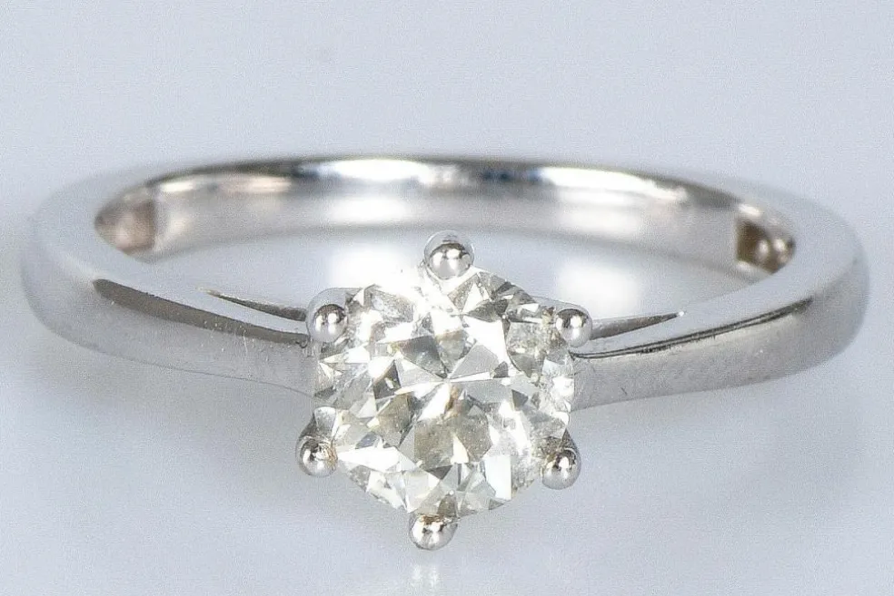 Bague solitaire Or blanc Diamant