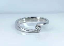 Bague solitaire or blanc et diamant de taille octogonale