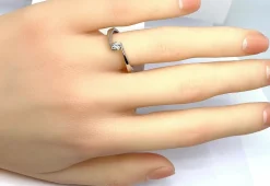 Bague solitaire or blanc et diamant de taille octogonale