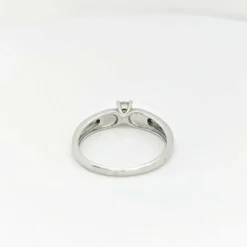 Bague solitaire Or blanc Diamants