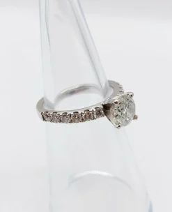 Bague solitaire or blanc diamant de 1,15 carat - certificat