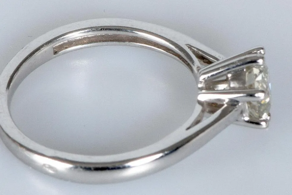 Bague solitaire Or blanc Diamant