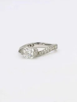 Bague solitaire or blanc diamants taille brillant 0,90 ct