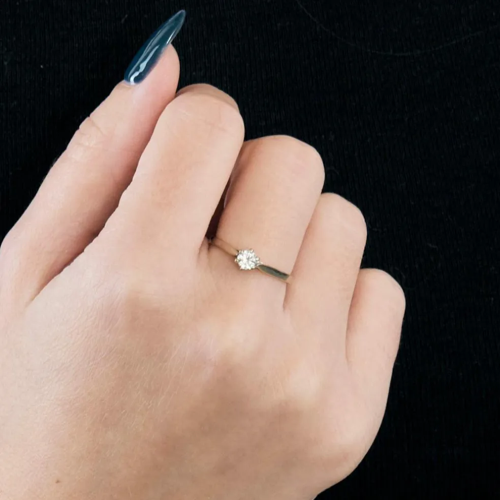 Bague solitaire or gris et diamant
