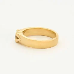 Bague solitaire or jaune et diamant