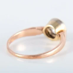 Bague Solitaire serti clos taille ancienne