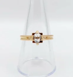 Bague solitaire victorienne or rose diamant poire
