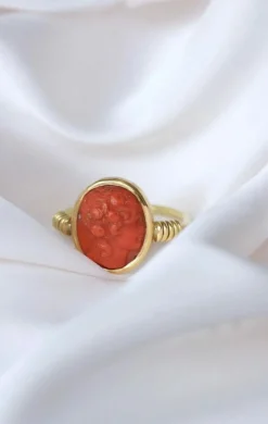 Bague style antique camée corail