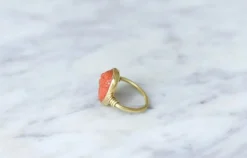 Bague style antique camée corail