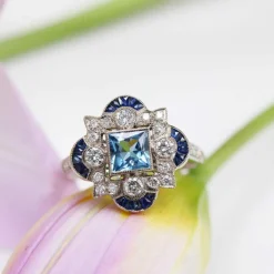 Bague style Art déco aigue-marine diamants saphirs