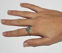 Bague style Art Déco diamants et tsavorites