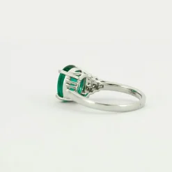 Bague style Art Déco Emeraude Diamants