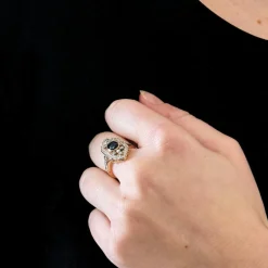 Bague Style Art Déco or jaune et blanc Saphir et Diamants