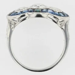 Bague style art déco saphirs calibrés et diamants