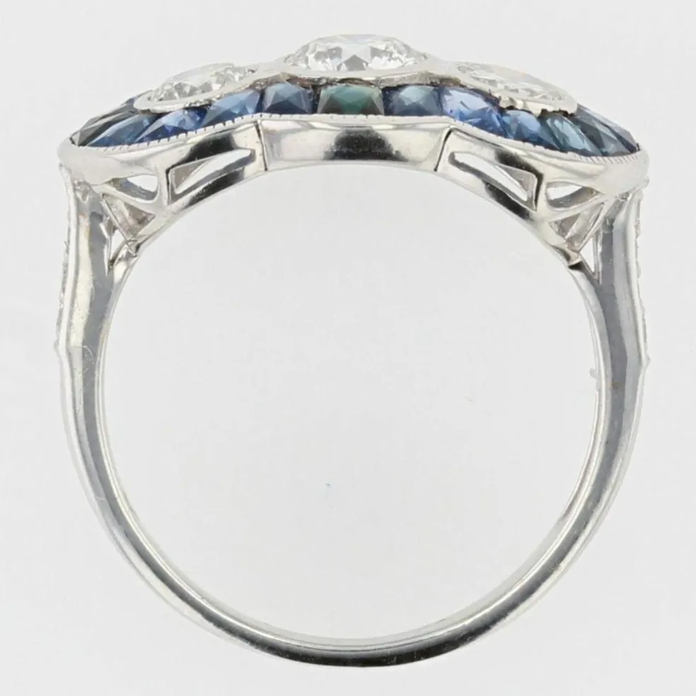 Bague style art déco saphirs calibrés et diamants