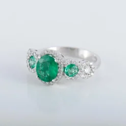 Bague style Jarretière Emeraudes Diamants