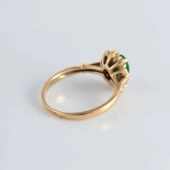 Bague style Marguerite Emeraude et 8 Diamants