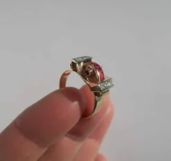 Bague Tank Art Déco diamants rubis or platine