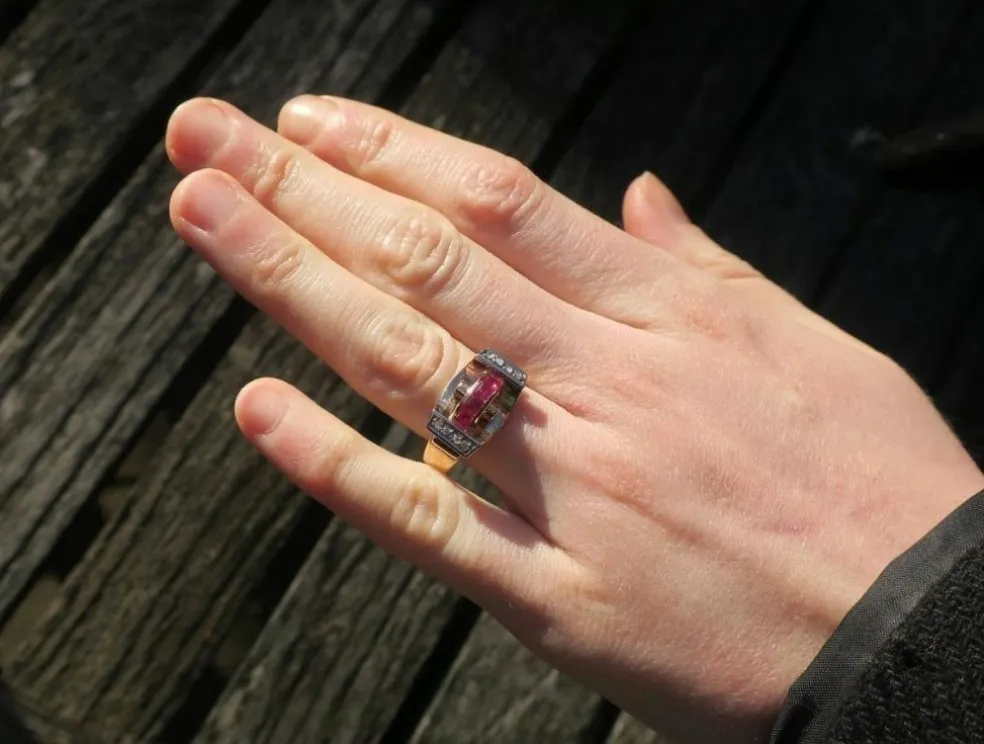 Bague Tank Art Déco diamants rubis or platine