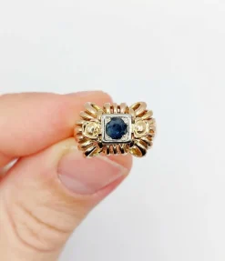Bague Tank Art Déco or rose, saphir, monture géométrique (circa 1950)