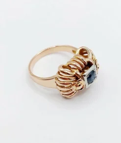 Bague Tank Art Déco or rose, saphir, monture géométrique (circa 1950)