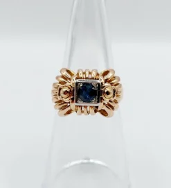 Bague Tank Art Déco or rose, saphir, monture géométrique (circa 1950)