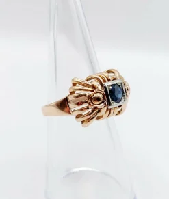 Bague Tank Art Déco or rose, saphir, monture géométrique (circa 1950)