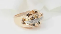 Bague tank des années 40 en or rose et diamants