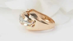 Bague tank des années 40 en or rose et diamants