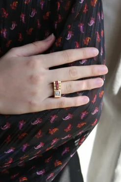 Bague Tank Diamant Et Pierres Rouges