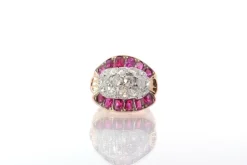Bague tank diamants et rubis calibrés