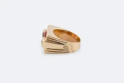 Bague Tank en or jaune avec rubis et diamants