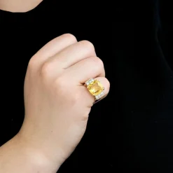 Bague Tank or jaune et blanc saphirs jaune diamants