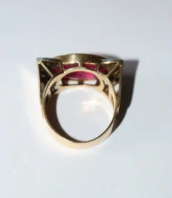Bague Tank Or Jaune Et Platine, Saphir rose Verneuil Et Diamants