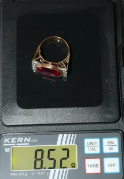 Bague Tank Or Jaune Et Platine, Saphir rose Verneuil Et Diamants