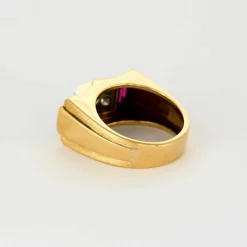 Bague Tank or jaune, platine, diamants et rubis