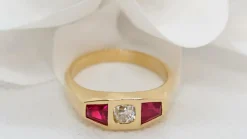 Bague Tank or jaune, rubis et diamant