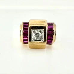 Bague tank rubis calibre et diamant en or jaune