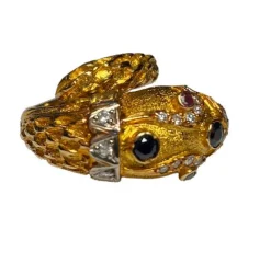 BAGUE TETE DE SERPENT OR 18K DIAMANTS SAPHIRS RUBIS (T.50)