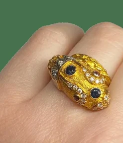 BAGUE TETE DE SERPENT OR 18K DIAMANTS SAPHIRS RUBIS (T.50)