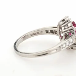 Bague Tiffany & Co Burma Ruby Diamond des années 60 en platine