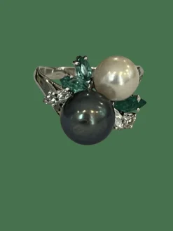 Bague Toi & Moi Or Gris Perles Diamants Emeraudes