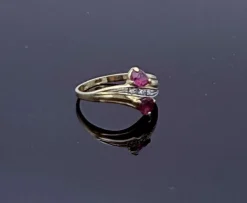 Bague Toi & Moi or jaune, rubis taille poire