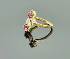 Bague toi et moi ancienne en or jaune 18K sertie de rubis et diamant