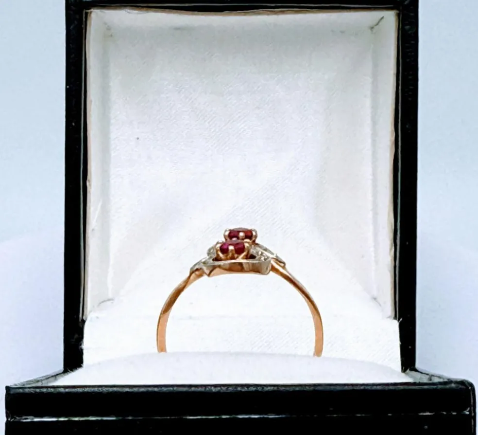 Bague toi et moi ancienne en or jaune 18K sertie de rubis et diamant