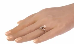 Bague toi et moi, diamant et perle
